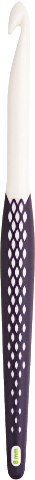Prym ergonomic wool crochet hook 9mm, hook tip detail