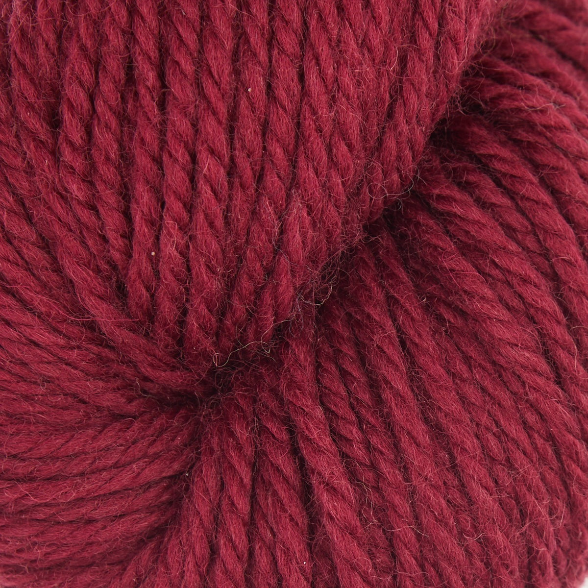 Violet Jane Fine Punch-Needle-Garn, 110g-Strang in Cranberry Sauce