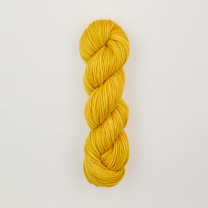 Punch Needle Yarn - Fine Yarn - Variegated Colors - 110g - Violet Jane - The Oxford Company