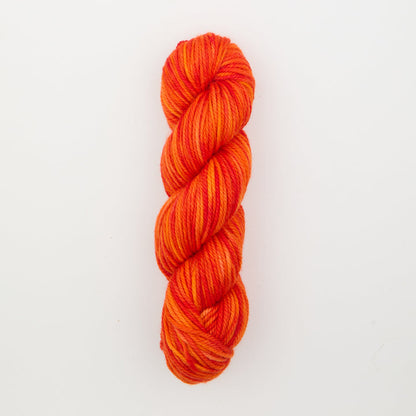 Punch Needle Yarn - Fine Yarn - Variegated Colors - 110g - Violet Jane - The Oxford Company