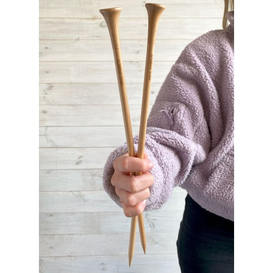 Stricknadeln aus Buchenholz, Nahaufnahme der Spitzen