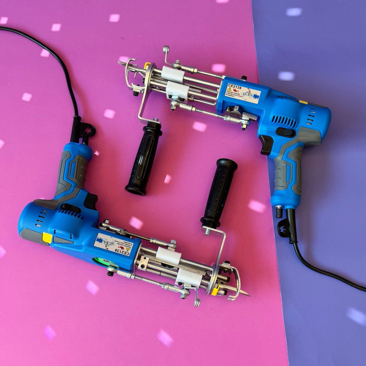 AK-V tufting machine bundle for cut and loop pile