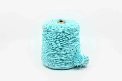 Acryl-Tuftinggarn auf Kone, 400g in Ice Ice Baby