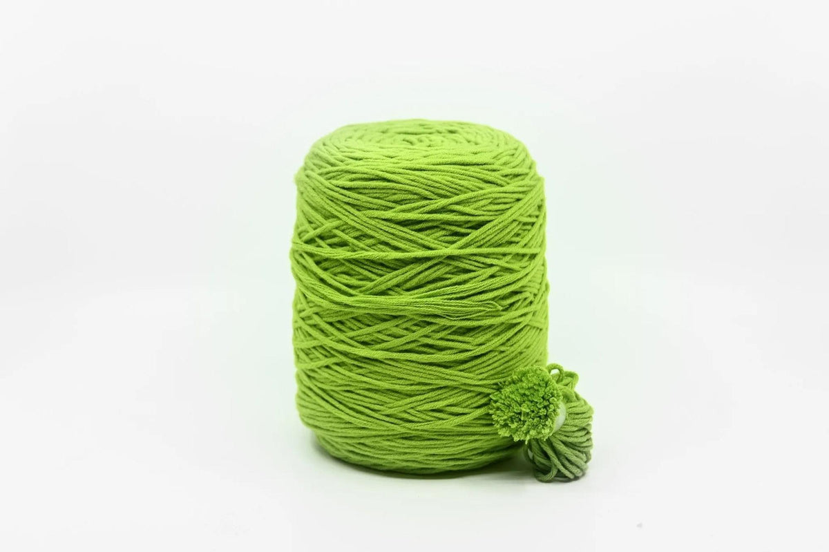 Acryl-Tuftinggarn auf Kone, 400g in Angry Apple