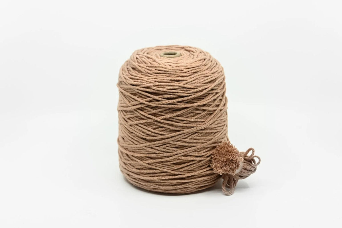 Acryl-Tuftinggarn auf Kone, 400g in Dried Mud