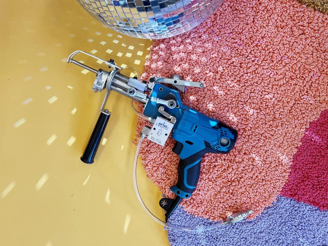 AK-III pneumatische High-Pile-Tuftingmaschine